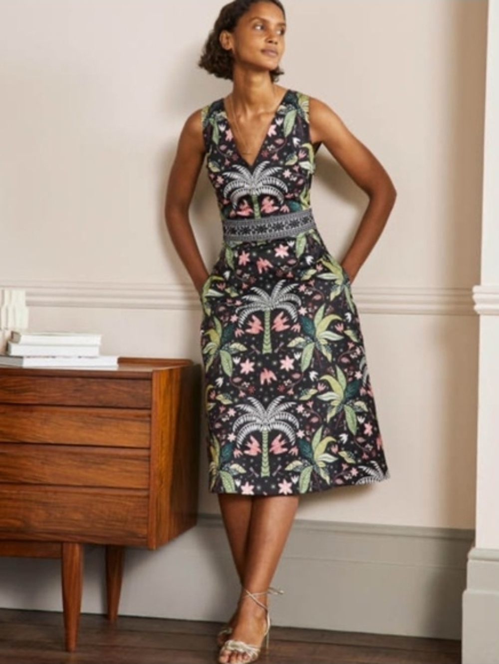 Boden Sleeveless V-Neck Floral Midi Dress in Black, Green and Pink - Size 16/18R